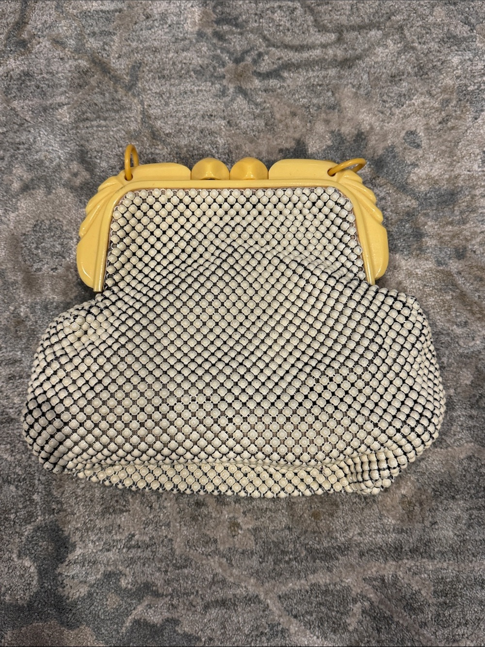 Whiting & Davis Cream Mesh Clutch with Yellow Frame & Chain - Picture 4 of 5